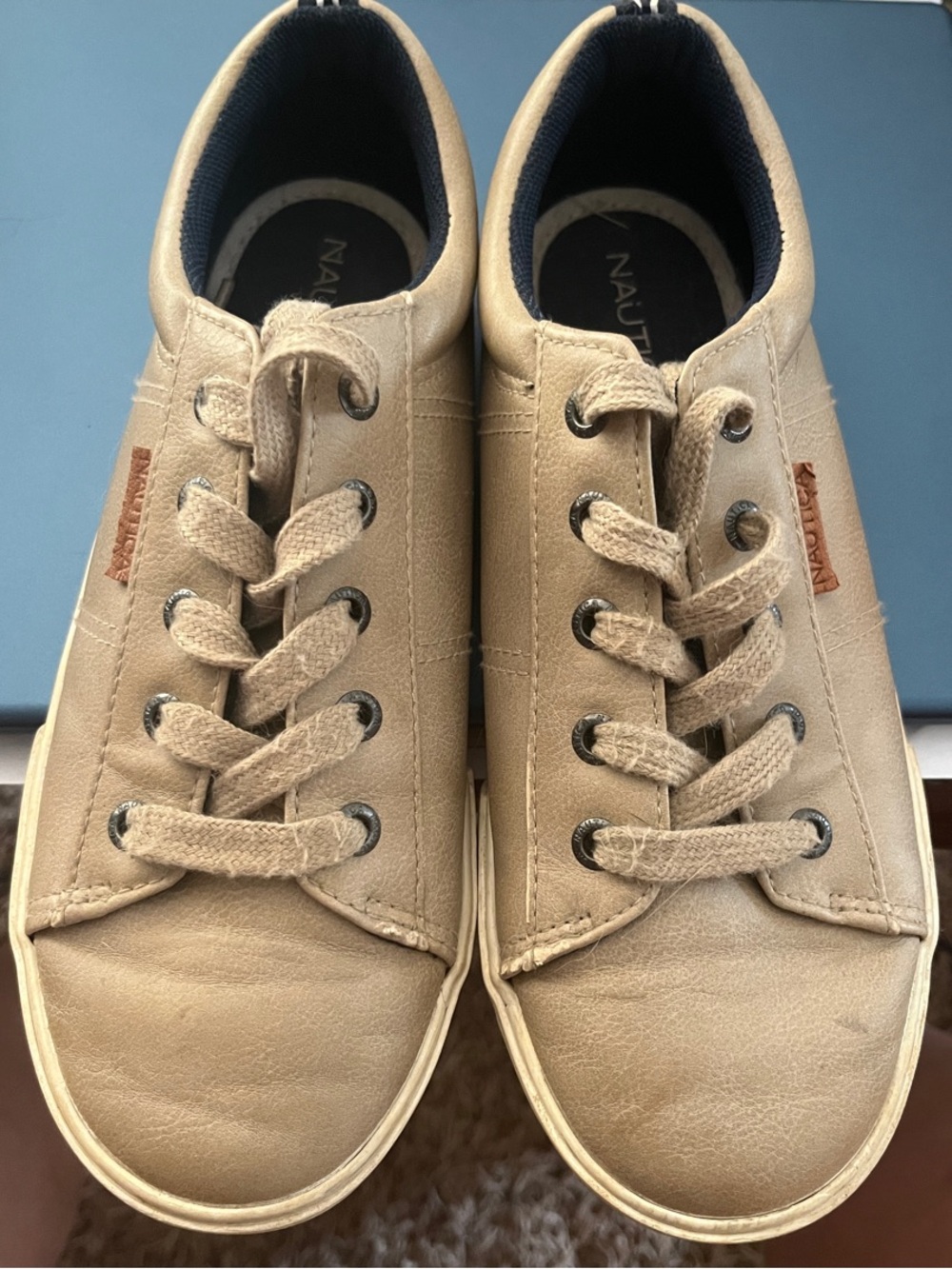 Nautica Kids Taupe Lace-Up Low-Top Sneakers with Navy Collar